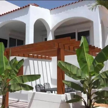 Gezellige Villa Met Prachtig Zicht En Zwembad Arona  Exterior foto